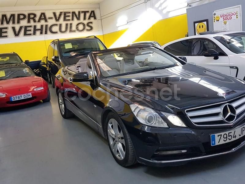 Usado Mercedes E220 170 CV (125 kW) 2011 Negro Coupe