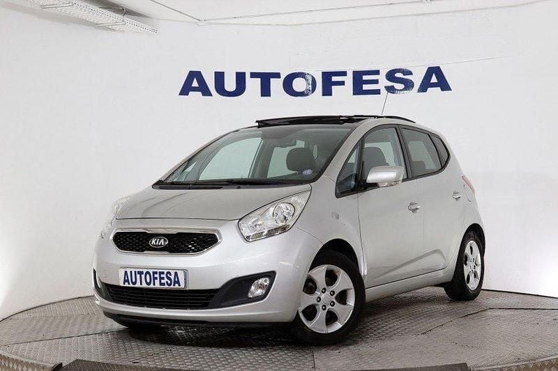 Plata Usado 2013 Kia Venga Premium Utilitario | 7350 € (Precio justo) - Imagen 1/4