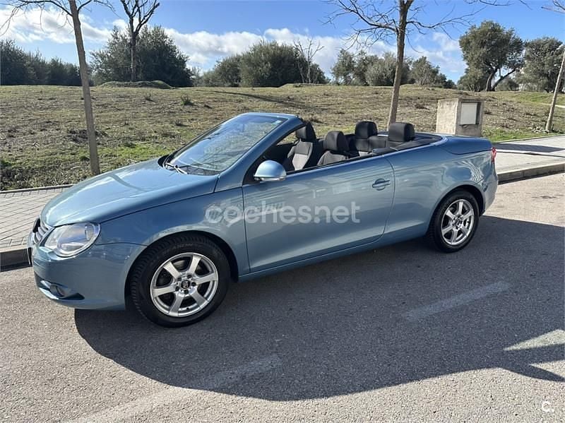 Usado VW Eos 150 CV (110 kW) 2008 Azul Descapotable