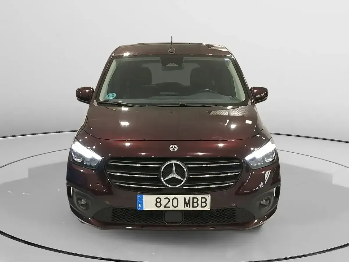 Occasion Mercedes T180 Style 116 PK (85 kW) 2022 Rood MPV