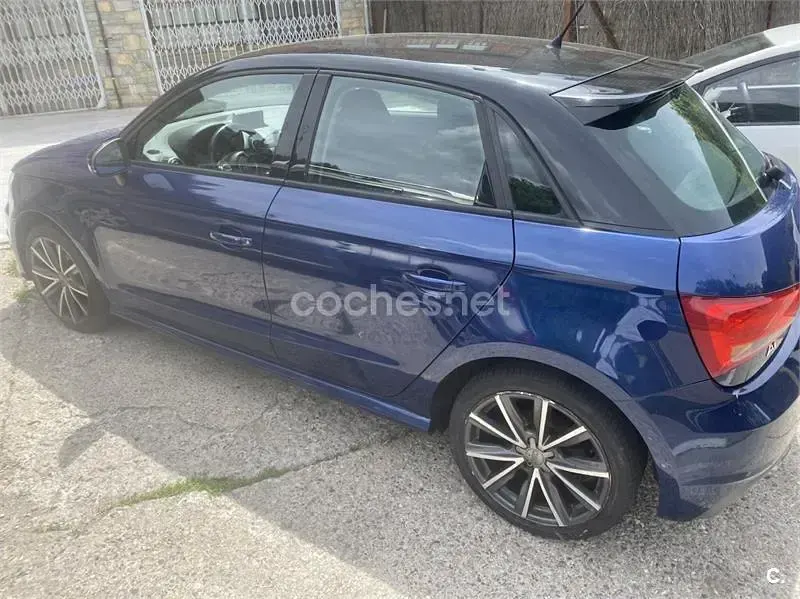 Usado Audi A1 Sportback 150 CV (110 kW) 2015 Azul Utilitario