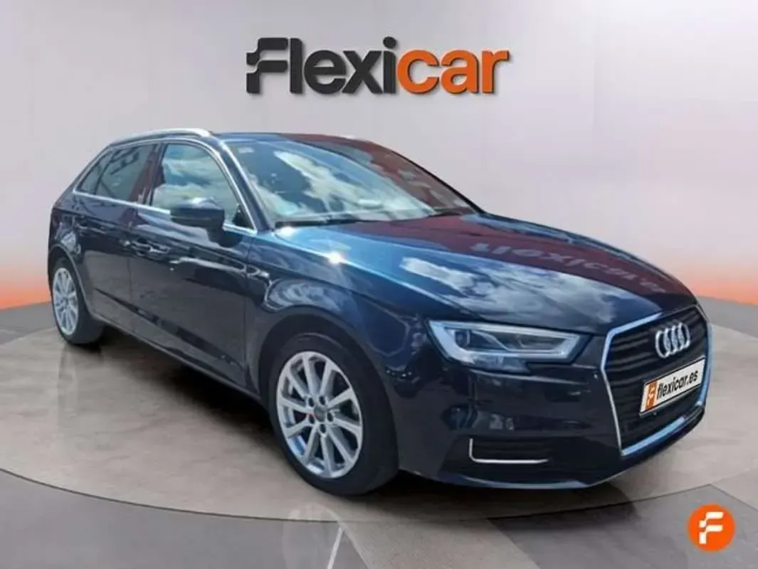 Usado Audi A3 Sportback Design 116 CV (85 kW) 2019 Azul Utilitario