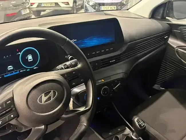 Nuevo Hyundai i20 99 CV (72 kW) 2025 Gris Utilitario