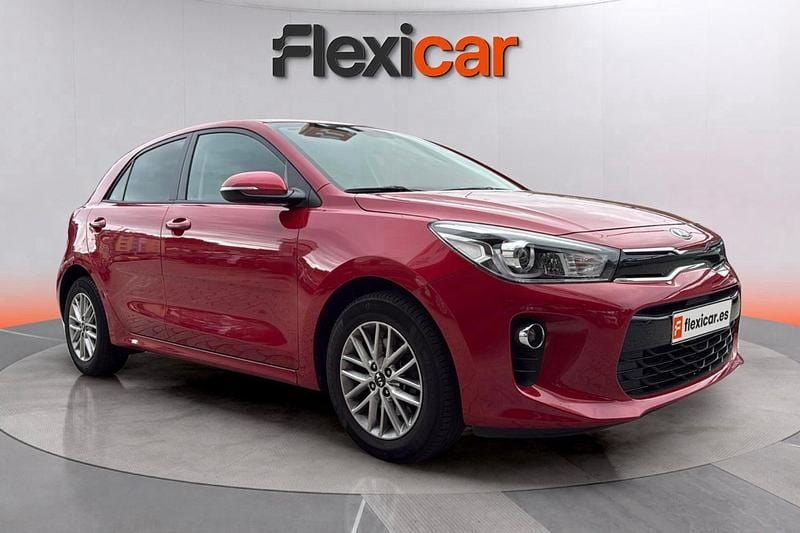 Rojo Usado 2019 Kia Rio Berlina | 12.590 € (Precio justo) - Imagen 1/4