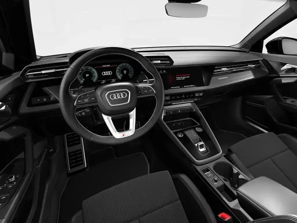 Usado Audi A3 Sportback e-tron Competition 246 CV (180 kW) 2023 Negro Utilitario