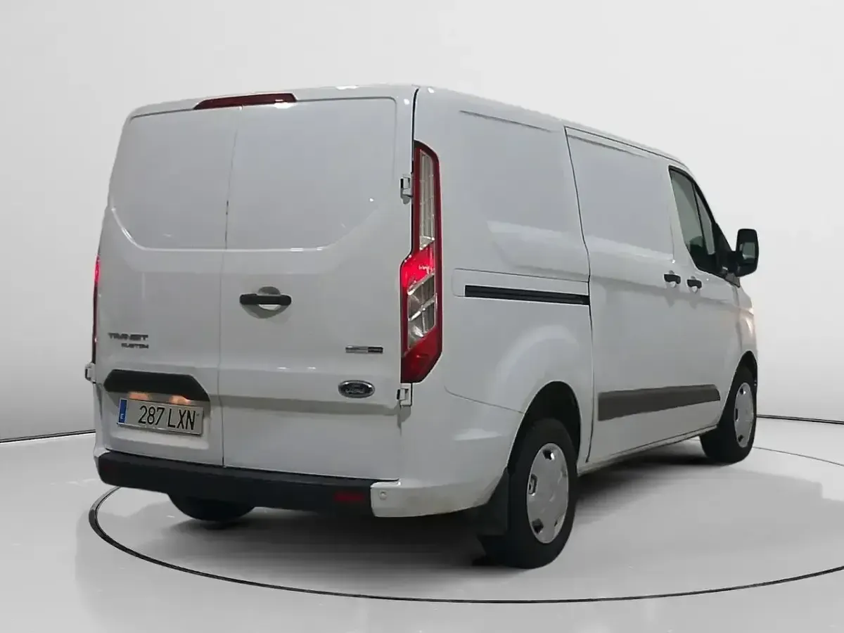 Usado Ford Transit Custom Trend 130 CV (95 kW) 2022 Blanco Van