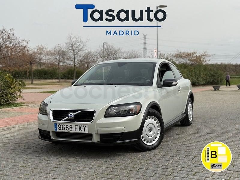 Usado Volvo C30 Momentum 109 CV (80 kW) 2007 Verde Utilitario