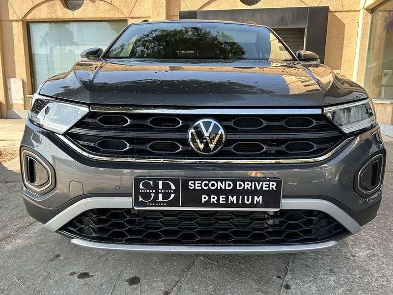 Gris / plata Usado 2023 VW T-Roc Life SUV | 26.900 € (Precio justo) - Imagen 1/4