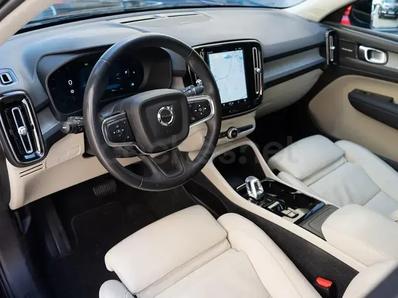 Usado Volvo XC40 Plus 163 CV (119 kW) 2023 Negro SUV