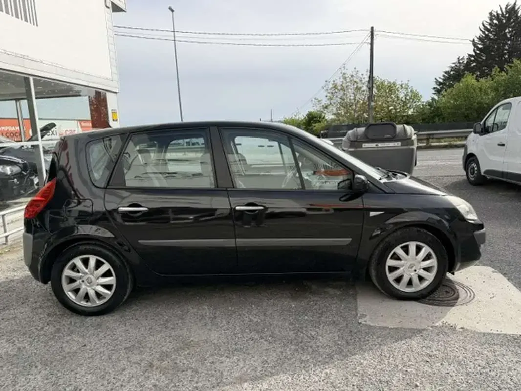 Usado Renault Scenic E-Tech 131 CV (96 kW) 2006 Negro Monovolumen
