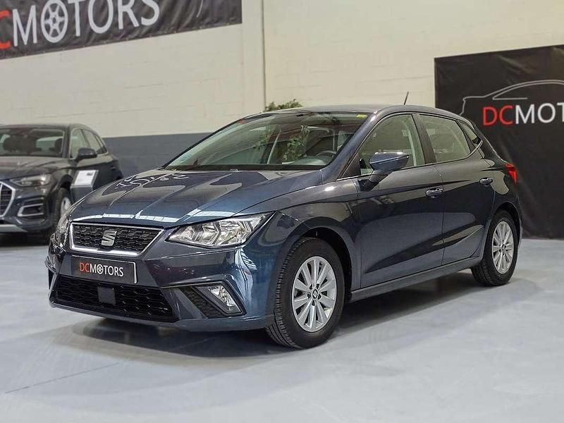 Usado Seat Ibiza Style Plus 80 CV (58 kW) 2019 Gris / plata Utilitario