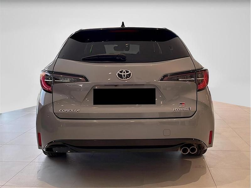 Usado Toyota Corolla Sport 180 CV (132 kW) 2022 Bitono gris manhattan Familiar