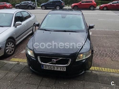 Usado Volvo S40 Momentum 136 CV (100 kW) 2007 Negro Berlina