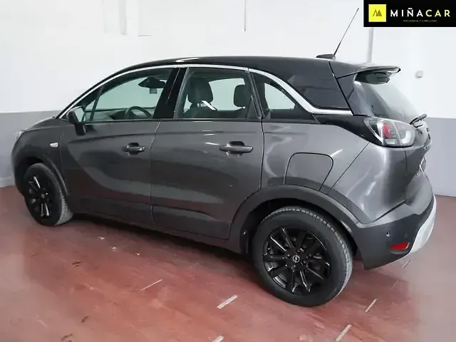 Usado Opel Crossland X GS Line 110 CV (80 kW) 2021 Gris SUV