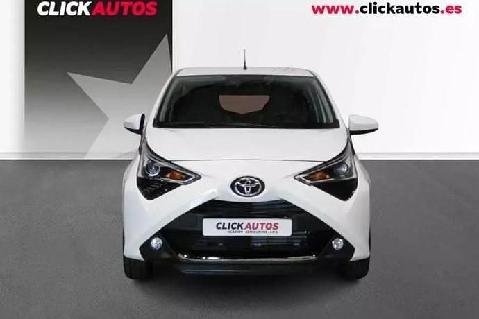 Usado Toyota Aygo X-play 72 CV (52 kW) 2022 Blanco Utilitario
