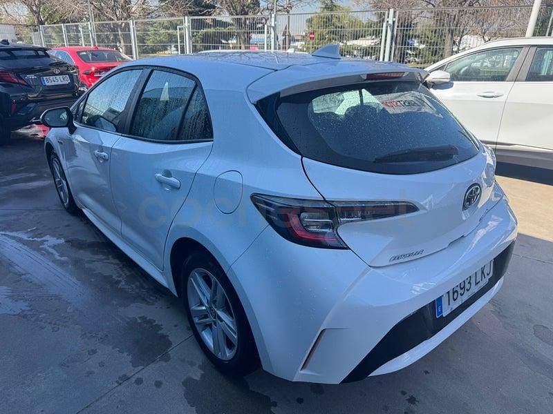 Usado Toyota Corolla Active 122 CV (89 kW) 2020 Blanco Berlina