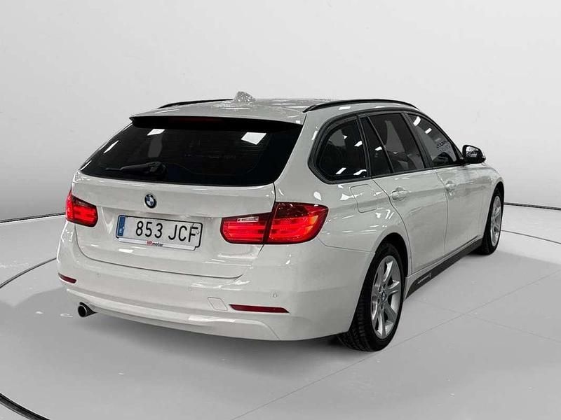 Usado BMW 318 144 CV (105 kW) 2015 Blanco Familiar