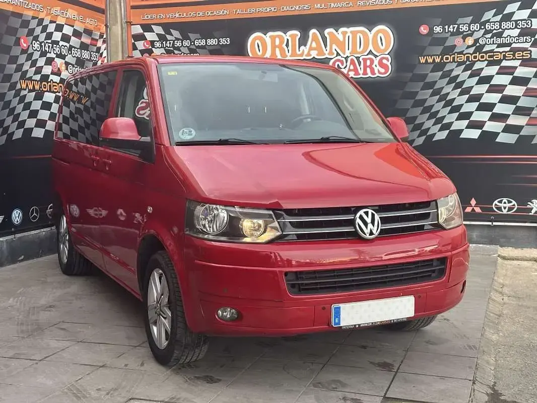 Usado VW Caravelle Comfortline 179 CV (131 kW) 2011 Rojo Van