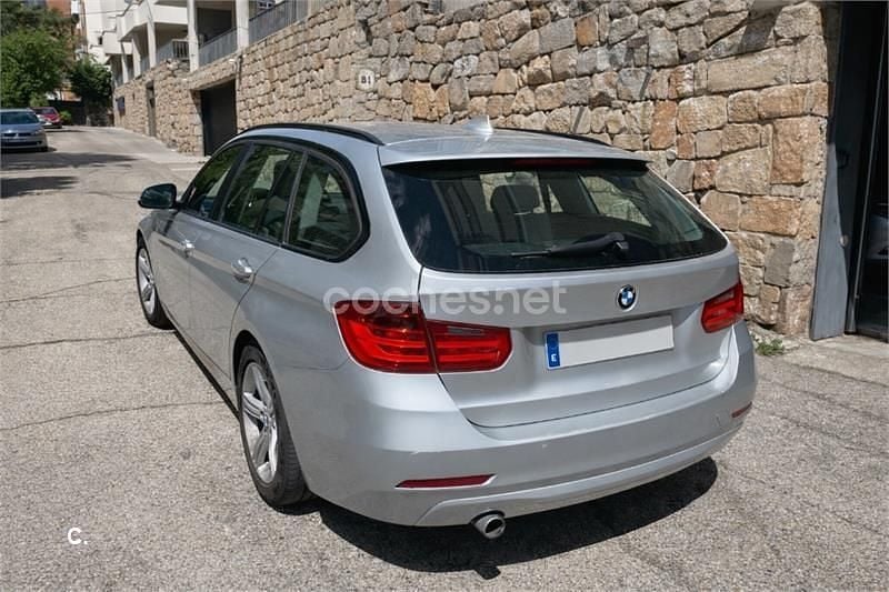 Usado BMW 316 116 CV (85 kW) 2013 Gris / plata Familiar