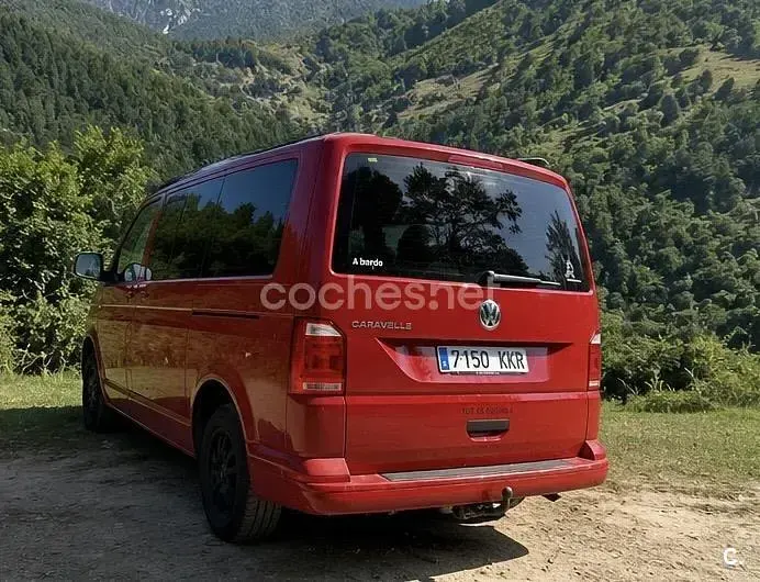 Usado VW Caravelle Trendline 150 CV (110 kW) 2018 Rojo Van