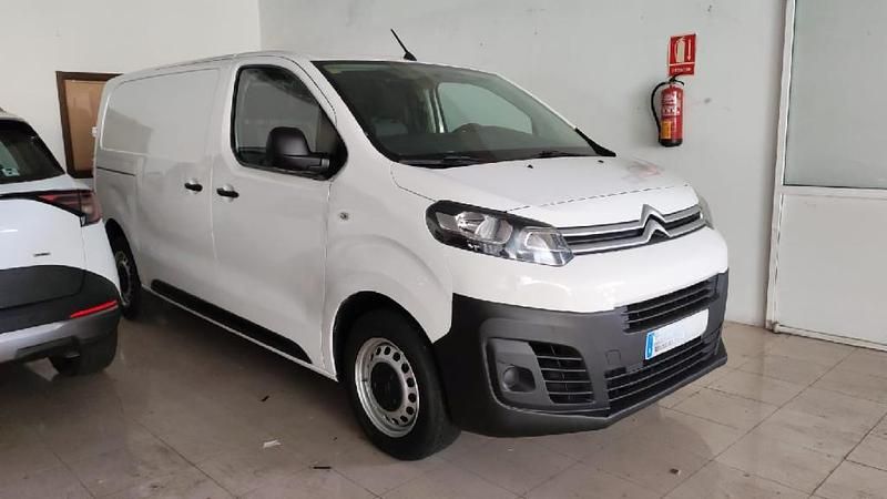 Usado Citroën Jumpy Comfort 122 CV (89 kW) 2018 Blanco Monovolumen