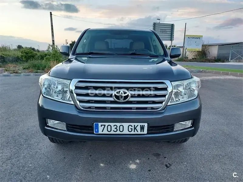 Usado Toyota Land Cruiser 286 CV (210 kW) 2009 Gris / plata SUV
