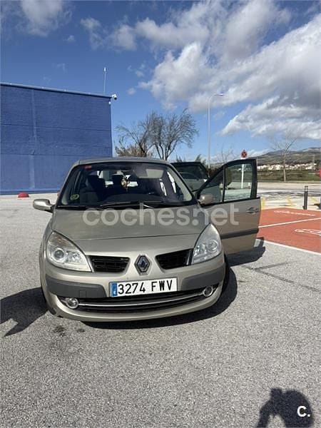 Usado Renault Scénic II Dynamique 130 CV (95 kW) 2007 Gris / plata Monovolumen