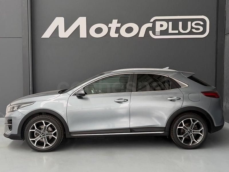 Usado Kia XCeed 136 CV (100 kW) 2020 Gris / plata SUV