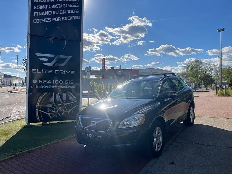 Usado Volvo XC60 R-Design Kinetic 181 CV (133 kW) 2013 Gris / plata SUV