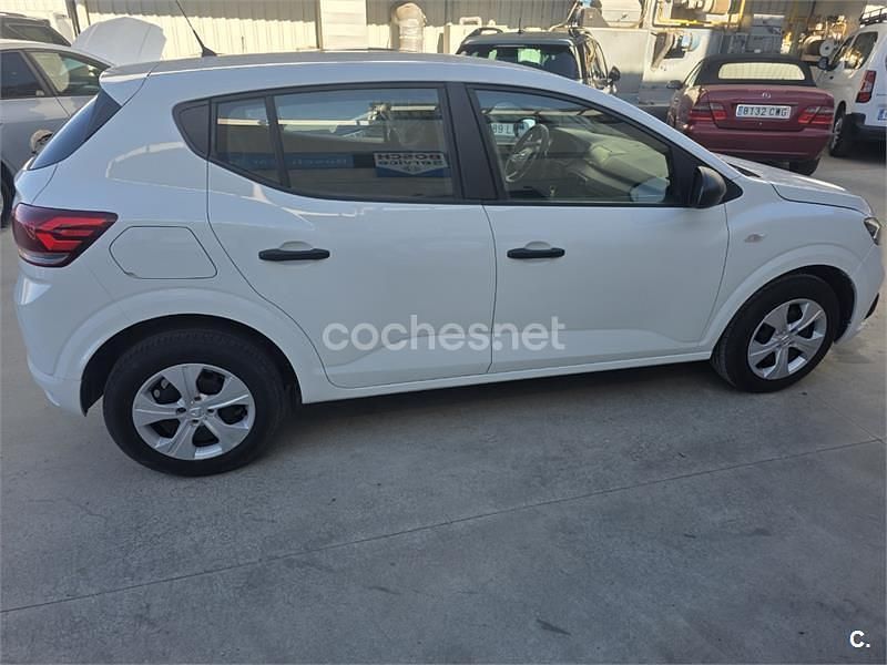 Occasion Dacia Sandero Essentiel 91 PK (66 kW) 2021 Wit Sedan