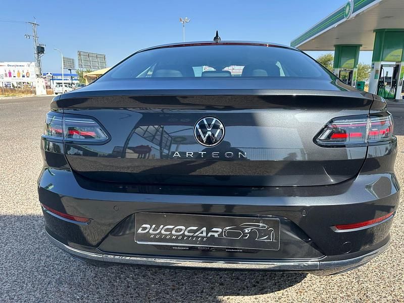Usado VW Arteon Elegance 150 CV (110 kW) 2021 Gris