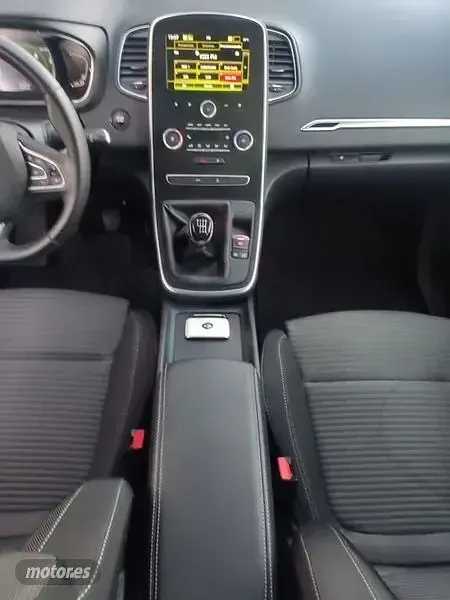 Usado Renault Grand Scénic IV Zen 12 CV (8 kW) 2019 Monovolumen