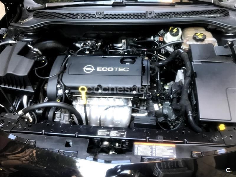 Usado Opel Astra Selective 115 CV (84 kW) 2011 Negro Familiar