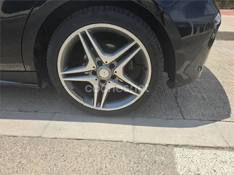 Usado Mercedes A200 AMG line 136 CV (100 kW) 2014 Negro Utilitario