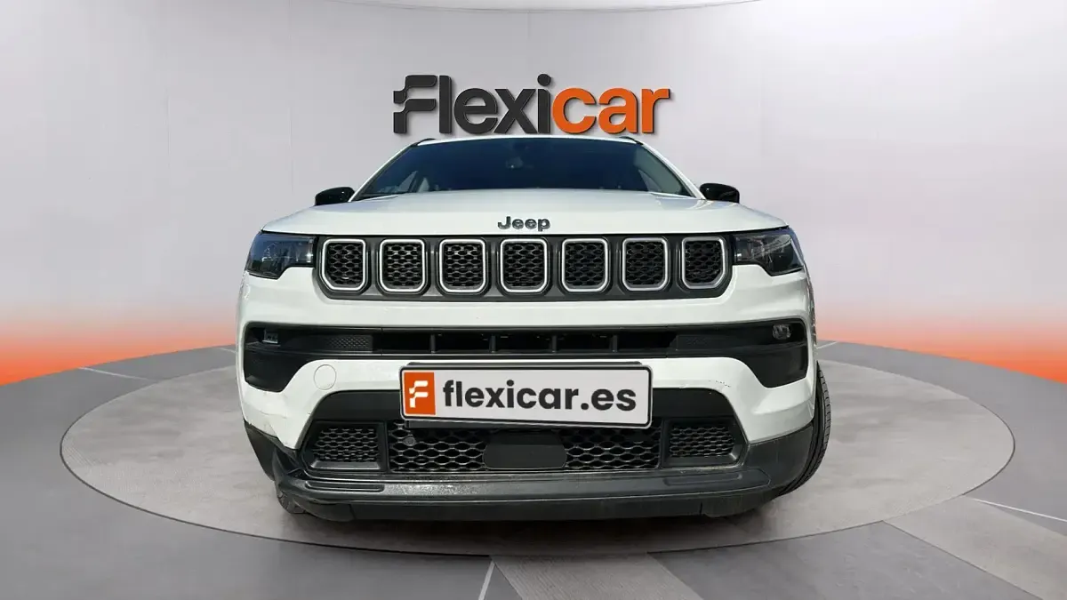 Usado Jeep Compass Longitude 131 CV (96 kW) 2021 Blanco SUV