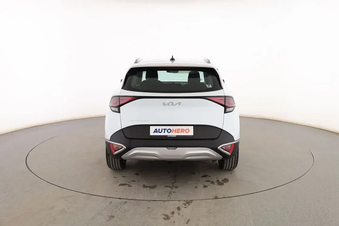 Usado Kia Sportage 150 CV (110 kW) 2022 Blanco SUV