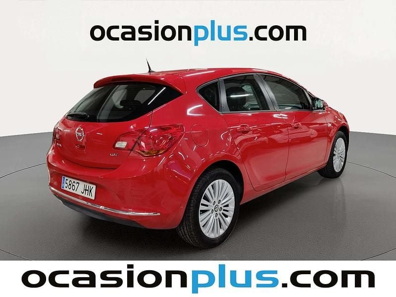 Usado Opel Astra Selective 110 CV (80 kW) 2015 Rojo Utilitario