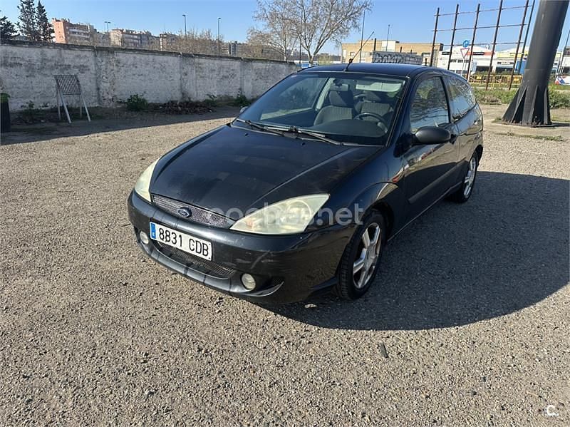 Usado Ford Focus Trend 100 CV (73 kW) 2002 Negro Berlina