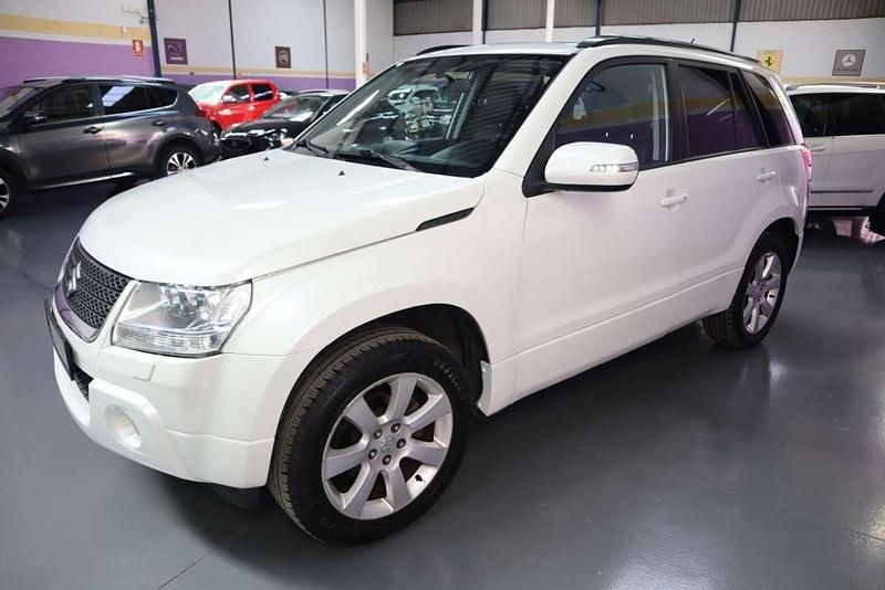 Usado Suzuki Grand Vitara 129 CV (94 kW) 2010 Blanco SUV