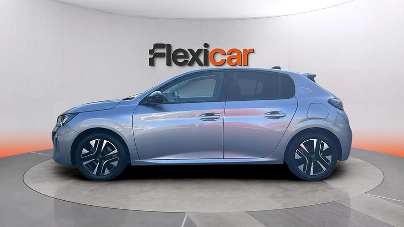 Usado Peugeot 208 Allure 101 CV (74 kW) 2025 Gris Utilitario