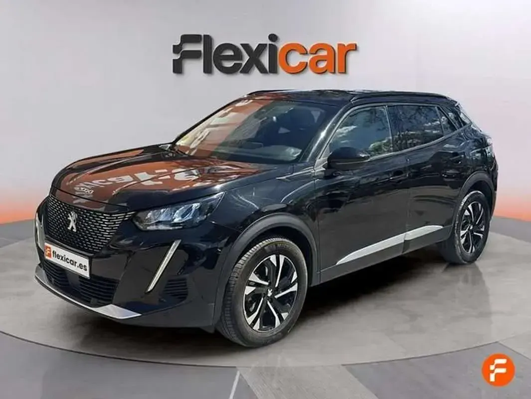 Usado Peugeot 2008 Allure 131 CV (96 kW) 2020 Negro SUV