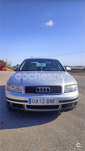 Gris / plata Usado 2001 Audi A4 Berlina | 2250 € (Buen precio) - Imagen 1/4
