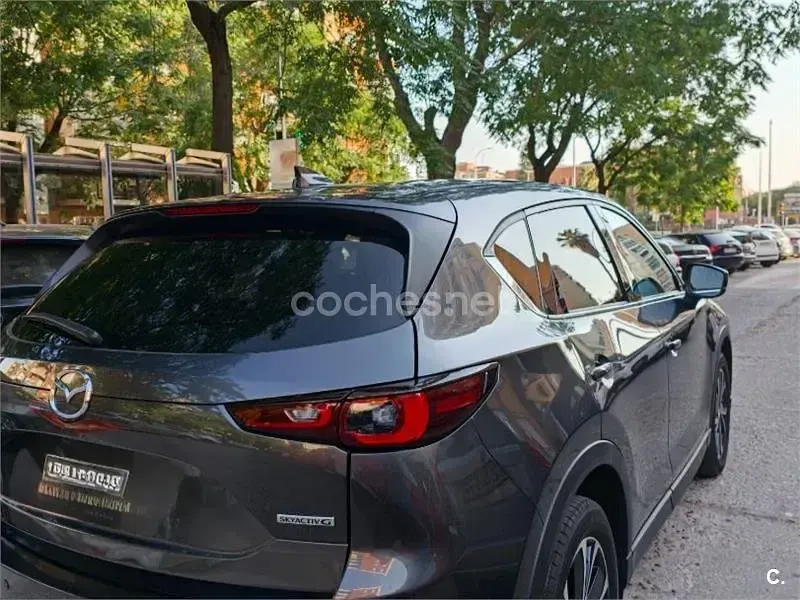 Usado Mazda CX-5 165 CV (121 kW) 2022 Gris / plata SUV