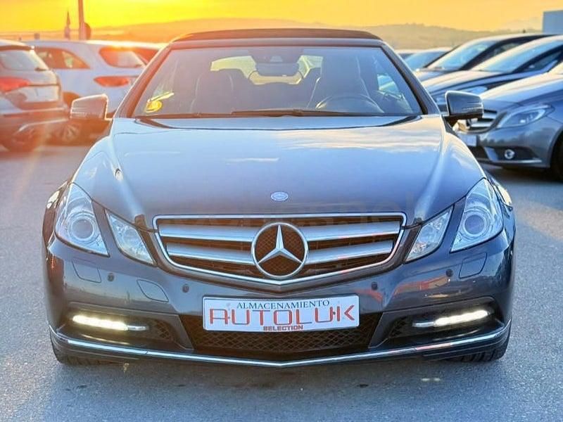 Usado Mercedes E220 170 CV (125 kW) 2014 Gris / plata Descapotable