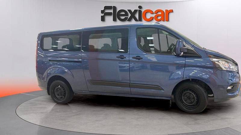 Usado Ford Tourneo Trend 136 CV (100 kW) 2023 Gris Monovolumen