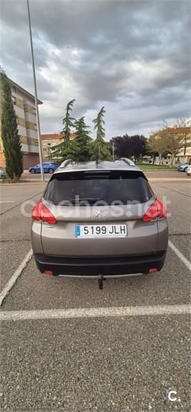 Usado Peugeot 2008 Style 100 CV (73 kW) 2016 Marrón SUV