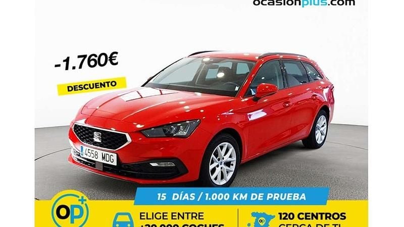 Usado Seat Leon ST Style 110 CV (80 kW) 2023 Rojo Familiar