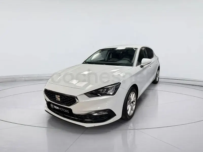Usado Seat Leon Style 115 CV (84 kW) 2021 Blanco Berlina