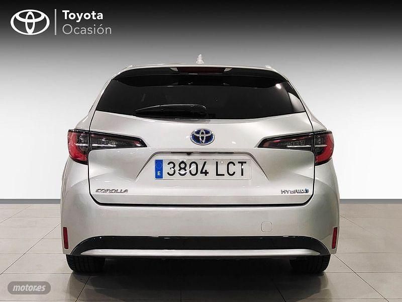 Usado Toyota Corolla Active 122 CV (89 kW) 2019 Plateado Familiar