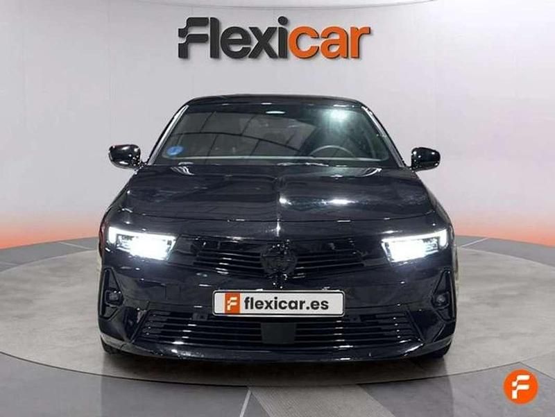 Usado Opel Astra 181 CV (133 kW) 2022 Negro Berlina